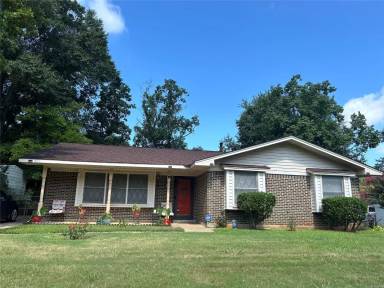 Main picture of 749 Havelock Ln