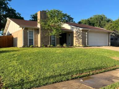Main picture of 6700 Forestview Dr