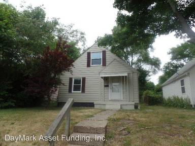 Main picture of 1833 Johnson St