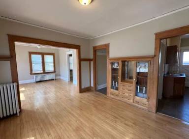 Main picture of 1704 E Locust St