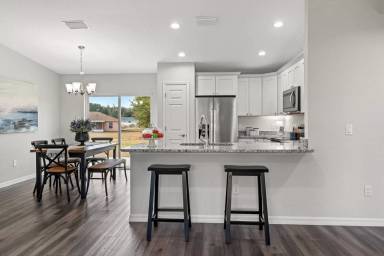Main picture of 109 Hellcat Way NW