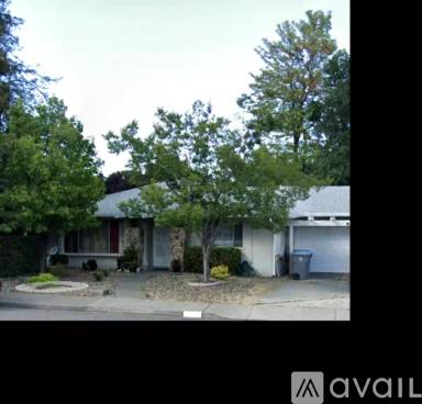 Main picture of 321 Alamo Dr