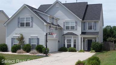 Main picture of 450 Clearwater Dr NW