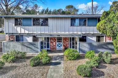 Main picture of 770 El Camino Ave