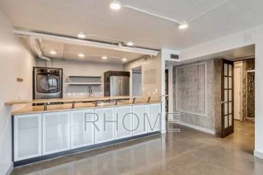 Main picture of Broadway Tower Condominiums