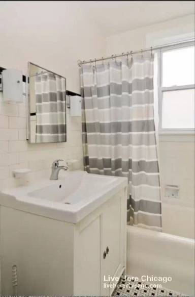 Main picture of 4527 N Wolcott Ave