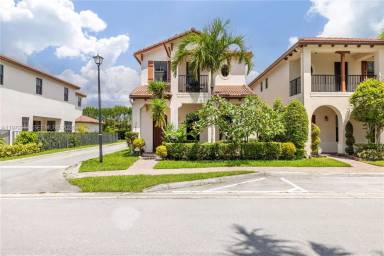 Main picture of 3700 NW 84th Way