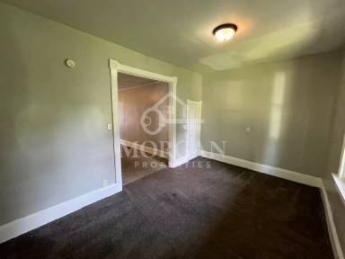 Main picture of 903 College Dr