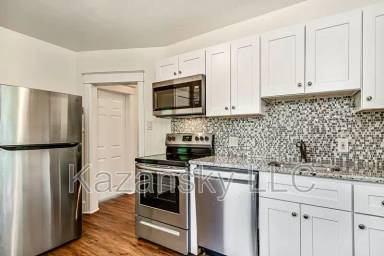 Main picture of 2477 Brookdale Ave