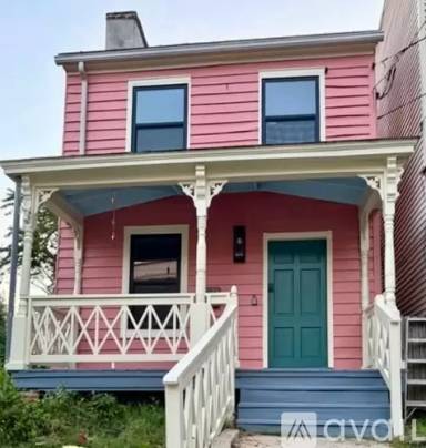 Main picture of 806 Jessamine St