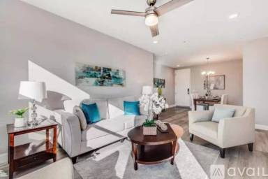 Main picture of 2585 El Camino Real