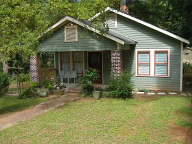 Main picture of 752 McDonough Blvd SE