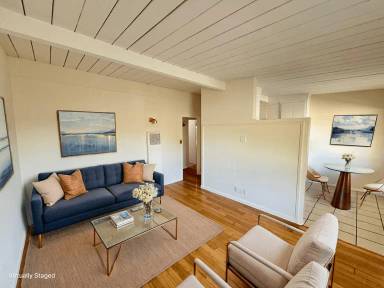 Main picture of 11842 Venice Blvd