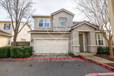 Main picture of 813 Courtyards Loop