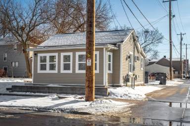 Main picture of 818 Denton St