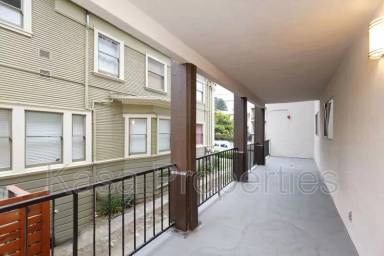 Main picture of 2315 Parker St