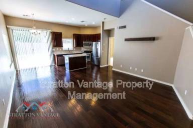 Main picture of 544 N Alma School Rd