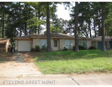Main picture of 3004 Mackey Ln