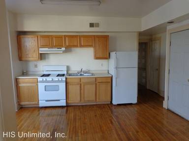 Main picture of 292 E Main St