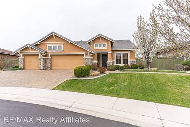 Main picture of 4937 Dubonnet Dr