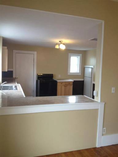Main picture of 109 Center St