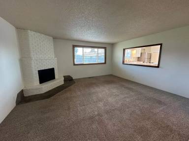 Main picture of 6130 McLeod Ln NE
