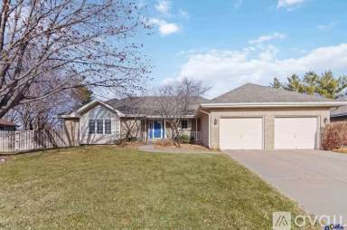 Main picture of 3912 Village Ct