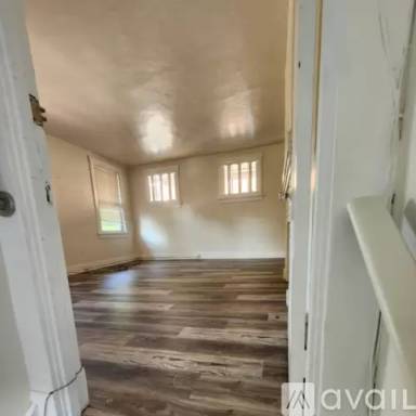 Main picture of 5944 Phillips Ave