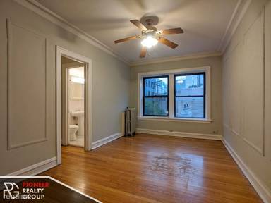 Main picture of 1164 N Dearborn Apartments