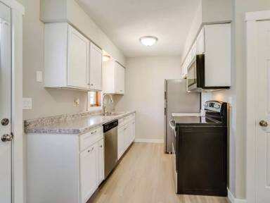 Main picture of 1124 10th Ave N