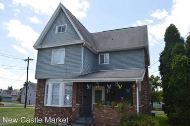 Main picture of 1240 E Washington St