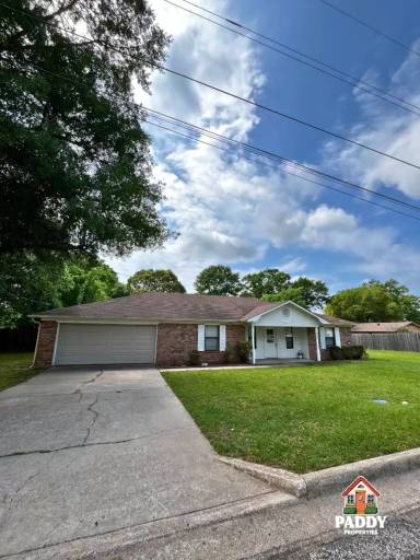 Main picture of 602 Redbud Ln