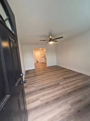 Main picture of 118 E Warren Ave