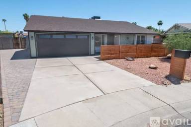 Main picture of 4625 E Park St