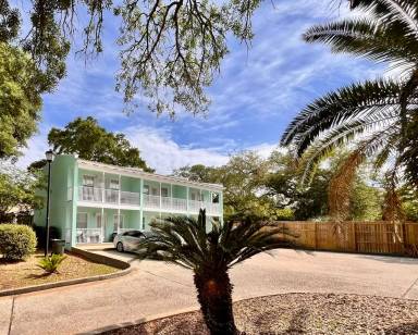 Main picture of 1496 Beach Blvd