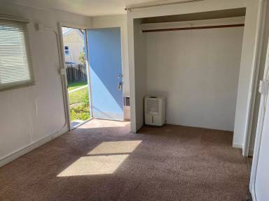 Main picture of 1170 Market Ave