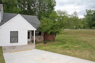 Main picture of 3048 Dale Ct