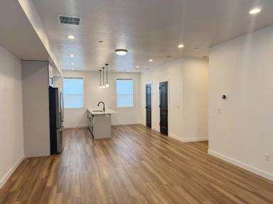 Main picture of 359 N 700 W