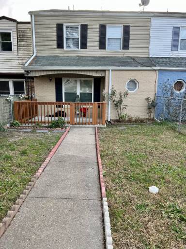 Main picture of 629 Red Horse Ln