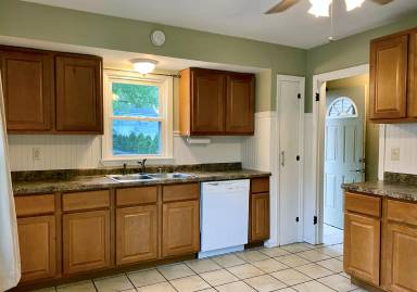 Main picture of 3209 N 89th St