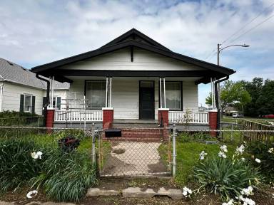 Main picture of 6202 Washington St