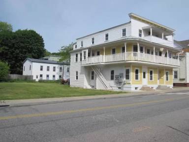 Main picture of 30 Hunters Ave