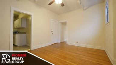 Main picture of 512-20 W Cornelia Ave