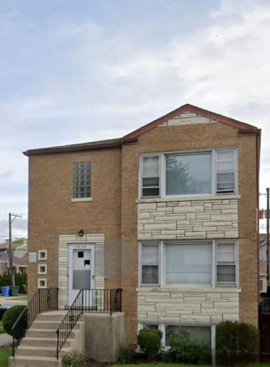 Main picture of 5858 W Diversey Ave
