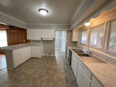 Main picture of 4320 Bishop Hills Dr