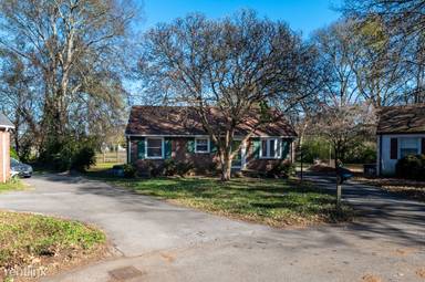 Main picture of 102 Rural Ave