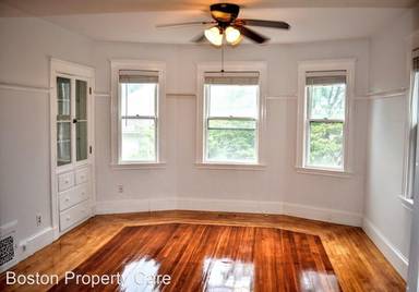 Main picture of 105 Goddard St