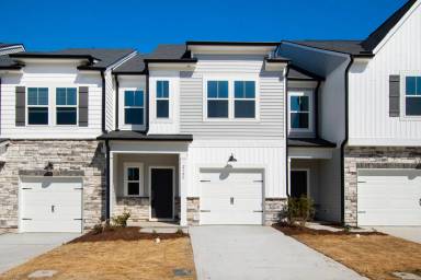Main picture of 2105 Regal Dr