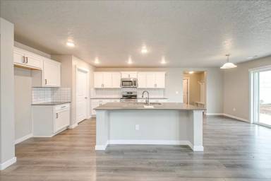 Main picture of 7877 E Edison St