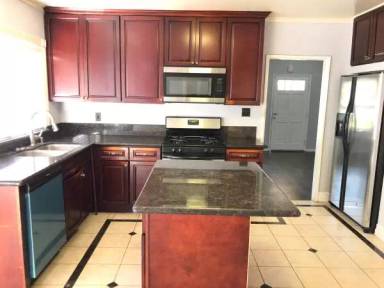 Main picture of 4021 E Theresa St